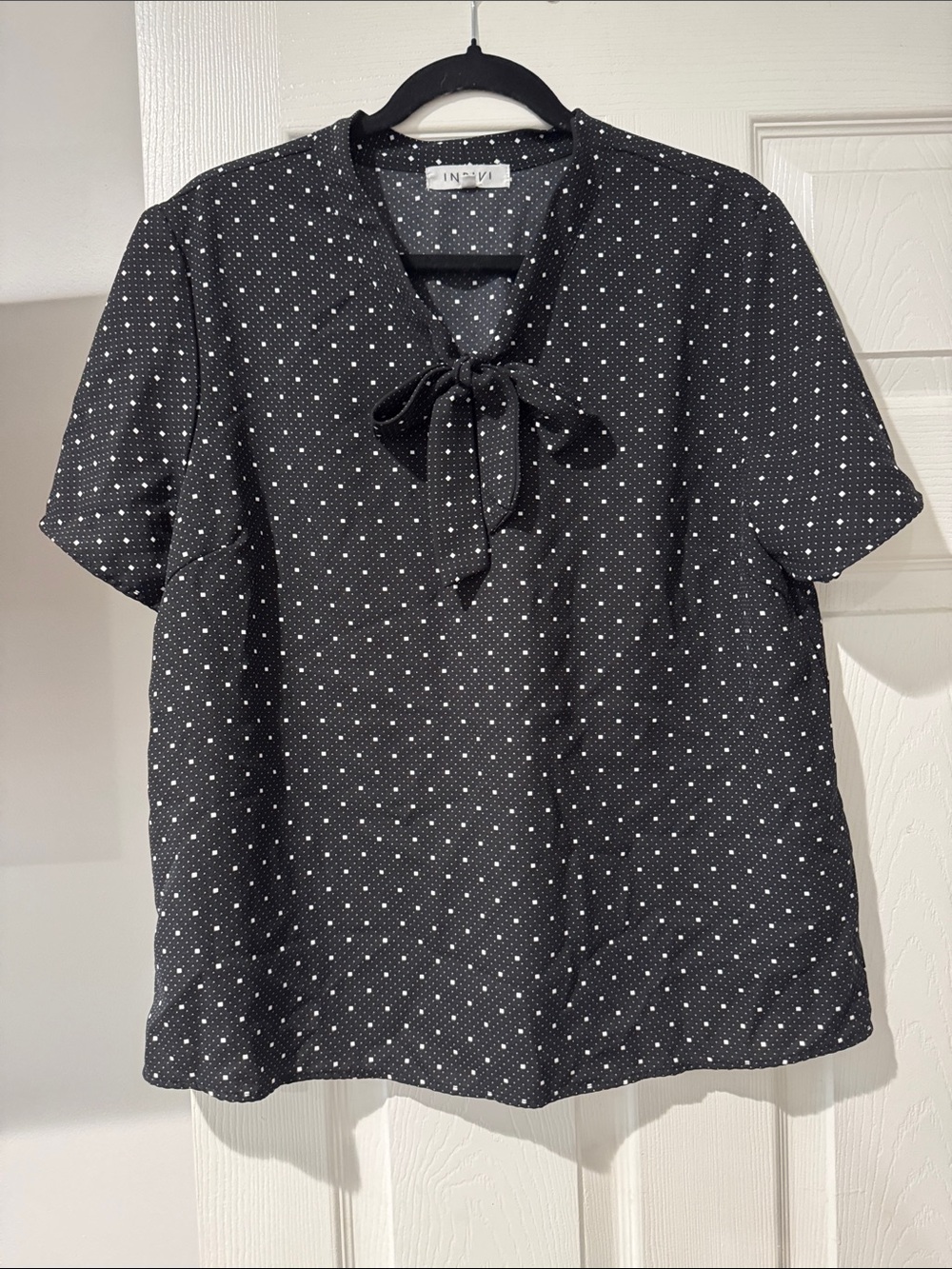 Indivl Black Polka Dot Tie-Neck Short Sleeve Blouse size 13